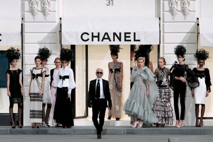 Pictures of Coco Chanel with other celebrities