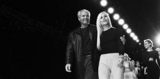 NEW YORK - MARCH 1996: Fashion designers Gianni Versace (1946 -1997) and Donatella Versace on the runway after a Versace fashion show in March 1996 in New York City, New York. (Photo by Catherine McGann/Getty Images)